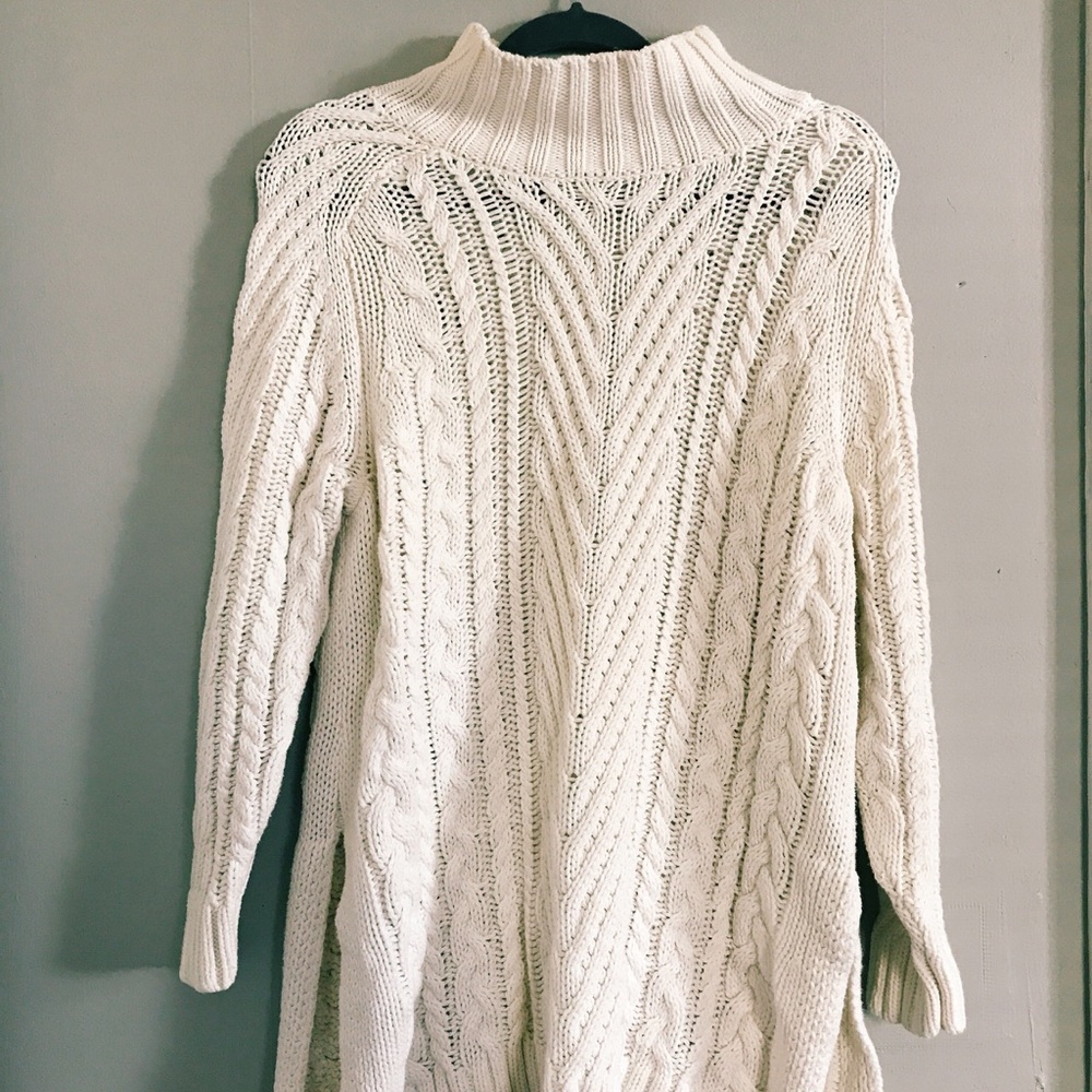 Vince Camuto long knitted cotton sweater